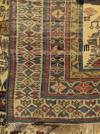 Runner Chirvan 308 x 126
Contact via WhatsApp : +33 (0) 614362146