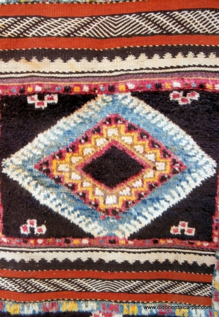 MOROCCAN BERBER HIGH ATLAS RUG Top examples of this type are known as "Glaou". It is old, excellent original condition and is from the region south of Tazenacht. In the field there  ...