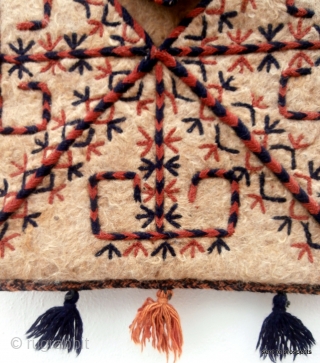 YAMOUT TURKOMAN BOKSCHE. Of the five major Turkoman tribes it appears that only the Yamout weave this special shape of bag, and even then most of them are with knotted pile as  ...