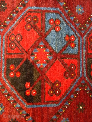 http://oldorientalcarpet.com/rugs3.html                                