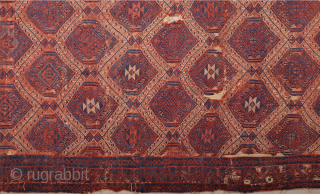 This red-ground Yüncü kilim featuring a deep blue field design of three geometric, stylised trees and a narrow border echoing the shapes of the trees is a visual masterpiece. The reduction to  ...