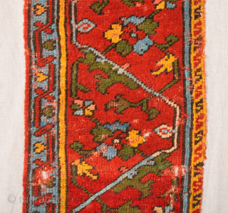 17th Century Ushak Fragment Size 30 x 108 cm                        