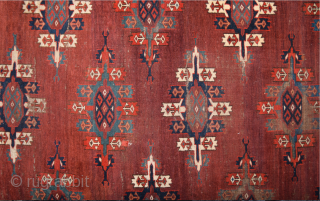 Late 18th Century Turkmen Yamud Main Rug. It Has Unusual Elems and Has Great Thin quality. Size 175 x 305 cm            