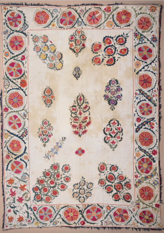 19th Century Central Asia Suzani It's in Perfect Condition Size 160 x 226 cm                   