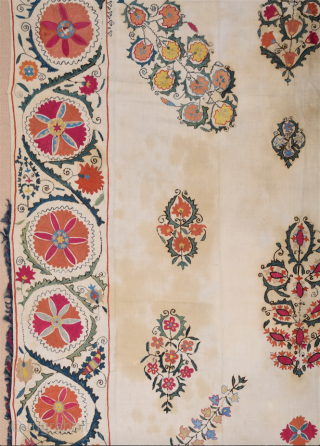 19th Century Central Asia Suzani It's in Perfect Condition Size 160 x 226 cm                   