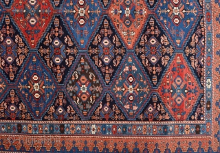 Colorful Persian Avshar Rug It's in good condition and untouched one size 175 x 210 cm                 