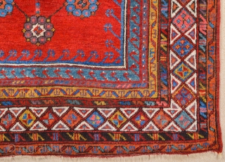 Circa 1800s Early example of Central anatolian Konya Prayer Rug.It's in perfect condition all sides, ends and all knots are original untouched.It has great colors.Size 113 x 153 cm    