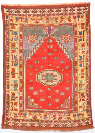 Early 18th Century Anatolian Mihaliç Prayer Rug Size 100 x 140 cm                     