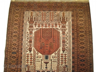 Beshir prayer Turkmen  166 x 117 (cm) 5' 5" x 3' 10"  carpet ID: BRD-5
Both edges are finished with 2cm kelim, the surrounded large border is rust the background is  ...