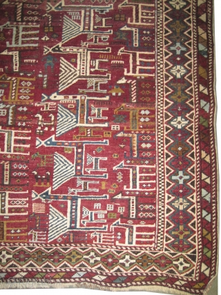 


Shirvan horse cover Caucasian circa 1905 antique. Collector's item, Size: 141 x 134 (cm) 4' 7" x 4' 5"  carpet ID: H-295
The horse cover is hand knotted, the knots are hand  ...