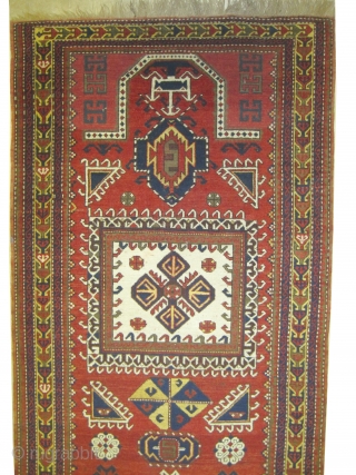 	

Fachralo Kazak prayer Caucasian circa 1910 antique, collector's item, Size: 240 x 132 (cm) 7' 10" x 4' 4"  carpet ID: H-319
The brown color is oxidized, vegetable dyes, the knots are  ...