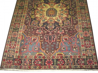 



Baktiar Persian, knotted circa in 1935, semi-antique, 300 x 213 (cm) 9' 10" x 7' 
 carpet ID: P-5502
The knots are hand spun wool, the black knots are oxidized, the design and  ...