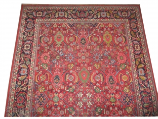 
	

Mahal Persian knotted circa in 1922 antique, 325 x 215 (cm) 10' 8" x 7' 1"  carpet ID: P-5267
The knots are hand spun wool, the black knots are oxidized, the background  ...