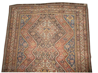 
Shiraz Persian, knotted circa 1900, antique, collectors item, 160 x 245 cm, ID: K-5095
Vegetable dyes, the background and the black knots are oxidized. The knots, the warp and the weft threads are  ...