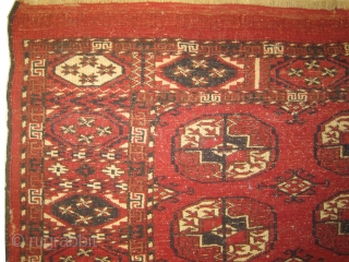 Tekke Boukhara Turkmen, knotted circa in 1890 antique. 96 x 122 cm, carpet ID: DD-27
The black color is oxidized, in good condition except the border side to be stitched.    