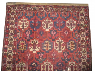 

Baktiar Persian knotted circa in 1935 semi antique, 310 x 222 (cm) 10' 2" x 7' 3" 
 carpet ID: P-5200
The knots are hand spun wool, the black knots are oxidized, the  ...