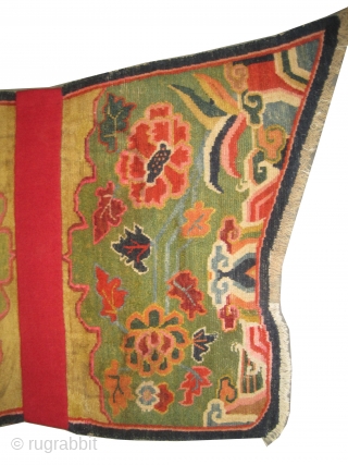 

Horse cover Tibetan knotted circa 1920 antique, collectors item, 120 x 68cm, ID: K-4886
Ladies horse saddle cover, butterfly shape, the knots are hand spun wool, in good condition, the weft threads are  ...
