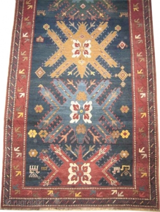 
Tchelaberd Caucasian circa 1910 antique.Collector's item, Size: 340 x 150 (cm) 11' 2" x 4' 11"  carpet ID: RS-469
High pile, good condition, the background color is indigo with five traditional Tchelaberd  ...
