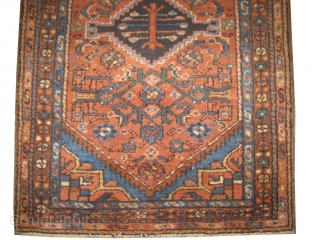 	

Hamadan Persian old, 124 x 81 (cm) 4' 1" x 2' 8"  carpetID: K-2448
The black knots are oxidized, the knots are hand spun wool, the center medallion is indigo, the background  ...