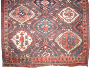 
Fragment Tschaudor Turkmen knotted circa 1780 antique, collectors item, 77 x 80 cm, ID: K-4089
The knots, the warp and the weft threads are hand spun lamb wool with goat hair. One edge  ...