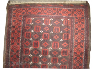 	

Belutch Persian knotted circa in 1920 antique,  200 x 110 (cm) 6' 7" x 3' 7"  carpet ID: K-4968
The black color is oxidized. The knots, the warp and the weft  ...