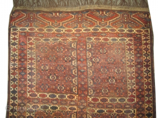 Yemouth Turkmen antique, CarpetID: K-4720. Size: 164 x 133 (cm) 5' 5" x 4' 4" feet.
Collector's item. Engsi design, vegetable dyes, the warp threads are goat hair, the weft threads are wool,  ...