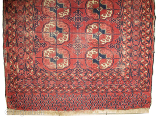Our new website : www.madayancarpets.ch
Tekke Turkmen, knotted circa 1880 antique, collector's item, 89 x 107 cm / 2'11" x 3'6" feet, ID: MAM-13
Vegetable dyes, Bukhara design. The knots, the warp ...