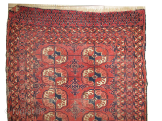 Our new website : www.madayancarpets.ch
Tekke Turkmen, knotted circa 1880 antique, collector's item, 89 x 107 cm / 2'11" x 3'6" feet, ID: MAM-13
Vegetable dyes, Bukhara design. The knots, the warp ...