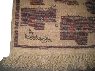 Our new website: www.madayancarpets.ch
Belutsch Afghan, 60 x 275 cm / 2'0" x 9'0" feet, ID: T-797
Historical subject, designed with airplanes, helicopters, etc. The knots, warp and weft threads are wool. Both edges ...