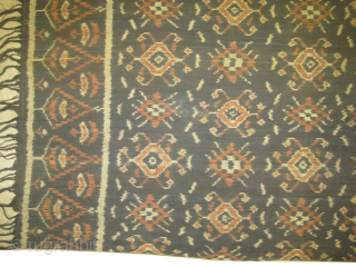 
Ikat Indonesian embroidery, antique, collectors item, 136 x 212 cm, ID: MM-28
In perfect condition, hand woven on loom, soft and high standard quality.
          