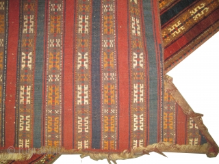 
Yemouth Turkmen horse cover, knotted circa in 1920 antique, collector's item. Size: 134 x 98 (cm) 4' 5" x 3' 3"  carpet ID: K-3990
High pile, in perfect condition, soft wool, three  ...