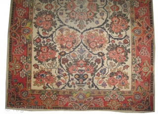 

Mahal Persian knotted circa 1935 semi antique, 131 x 200 cm, ID: K-2916
The knots are hand spun wool, the black knots are oxidized, the background color is ivory, allover floral design, at  ...