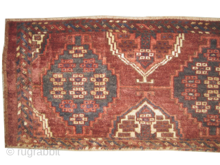

Tschaudor Turkmen, knotted circa 1800, antique, collectors item, 36 x 154 cm, ID: K-4954
Vegetable dyes, the brown knots are oxidized, the knots are hand spun lamb wool, the shirazi borders are woven  ...