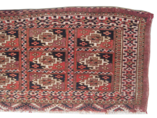 
Tekke Turkmen knotted circa 1860 antique, collectors item, 34 x 114 cm, ID: BRDI-4
Vegetable dyes, high pile in perfect condition. The knots, the warp and the weft threads are hand spun wool,  ...