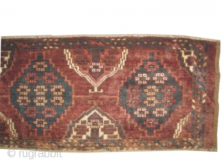  	
Tschaudor Turkmen circa 1890 antique. Collector's item. Size: 154 x 36 (cm) 5' 1" x 1' 2"  carpet ID: K-4954
Vegetable dyes, the brown color is oxidized, the knots are hand  ...