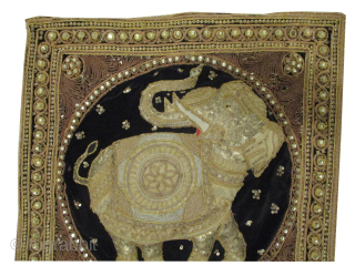 

Indonesian Embroidery, embroidered circa 1925 collectors item, 54 x 54 cm, ID: NO-883, in perfect condition.
                 