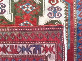 EN

Description and origin: Caucasian carpet with traditional "Lori Pambak" design. The central field and part of the fringes have been completely restored.

Dimensions: approx. 221 cm x 164 cm

Age: around 100 years

Condition: overall  ...