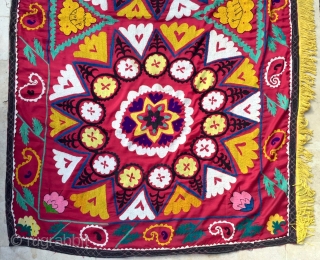 Description and origin: suzani embroidery from Uzbekistan with traditional flower design.

Dimensions: around 198 cm x 99 cm

Age: around 50-70 years

Condition: very good, very limited wears        