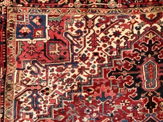 Description and origin: large Heriz carpet.

Dimension: appr. 354 cm x 274 cm.

Age: appr. 90 years.

Condition: overall good condition, some parts with low pile (see pictures).        