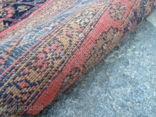 HAPPY NEW YEAR with this ANTIQUE Bijar full pile and with
all vegetable dyes. Size  161 X 103 CM.
Fine knot and shiny-brilliant fastened color for this one.
ONLY one selvedge is not in  ...