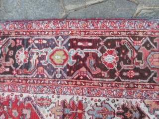 Old Azeri Gheoravan size m.3.66 x 2.57.
Tappeto vecchio Heris azeri in buono stato. 
In very good condition, washed and ready
for use. Very fastened colors and with
full pile. Original size, ends and selvedges.
More  ...