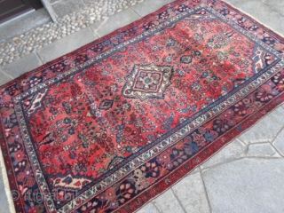 213 x 133 cm Borchalou in very good condition
Fine knot and beautiful dyes for this carpet.ne.
Full pile for this one.
More info and photos on request.
All the best from lake of COMO !
MAURICE  ...