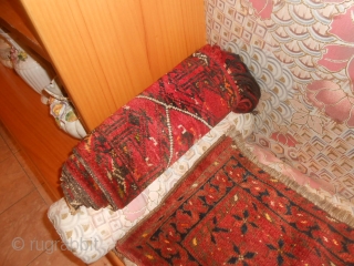 A lot of antique AFGHAN TURKMEN at torba.
Pieces in very good condition.
Carpets knotted by tribes  ERSARI, CHODOR, BASHIR, TEKKE.
Ask for othe info about each piece and for other photos and sizes.
All  ...