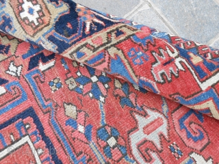 Size m. 3,57 x 2,61 antique Karadjeh Azeri persian carpet
IN very, very good condition. Full pile without damages,
restors or repils, and original ends and borders.
More info and photos on request! 
IT Has  ...