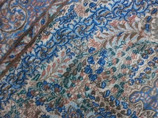 ORIENTAL OLD PERSIAN CARPET.
KNOTTED IN THE TOWN OF KERMAN.
DESIGN MILLE-FLEURES.
CLEAN AND READY FOR USE. 
IN VERY GOOD CONDITION-EXCELLENT.
FULL PILE AND ANY DAMAGES, REPILS,
RESTORS OR STAINS.
IT WAS KNOTTED VERY FINE.
AMAZING PERSIAN CARPET VERY  ...