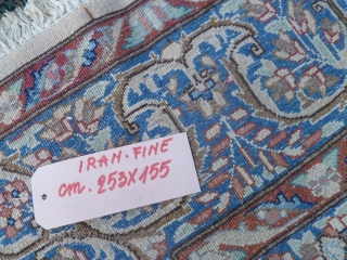 ORIENTAL OLD PERSIAN CARPET.
KNOTTED IN THE TOWN OF KERMAN.
DESIGN MILLE-FLEURES.
CLEAN AND READY FOR USE. 
IN VERY GOOD CONDITION-EXCELLENT.
FULL PILE AND ANY DAMAGES, REPILS,
RESTORS OR STAINS.
IT WAS KNOTTED VERY FINE.
AMAZING PERSIAN CARPET VERY  ...