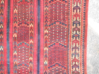 Youmut salatshak ANTIQUE.

IN VERY GOOD CONDITION.
SHINY WOOL AND BEAUTIFUL FASTENED DYES
SIZE  CM. 134 X 114
OTHER INFO OR PHOTOS ON REQUEST.
GREETING FROM LAKE OF COMO.
        