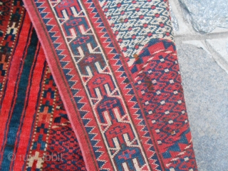 Youmut salatshak ANTIQUE.

IN VERY GOOD CONDITION.
SHINY WOOL AND BEAUTIFUL FASTENED DYES
SIZE  CM. 134 X 114
OTHER INFO OR PHOTOS ON REQUEST.
GREETING FROM LAKE OF COMO.
        