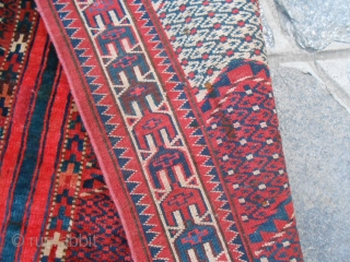 Youmut salatshak ANTIQUE.

IN VERY GOOD CONDITION.
SHINY WOOL AND BEAUTIFUL FASTENED DYES
SIZE  CM. 134 X 114
OTHER INFO OR PHOTOS ON REQUEST.
GREETING FROM LAKE OF COMO.
        