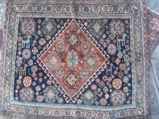 Antique Qashqa'i khordjin in very good condition (full pile). All natural
dyes for this piece wool on wool. More info or pictures on request.
About 55x55 cm.
Greetings from COMO !   L. Maurice  ...